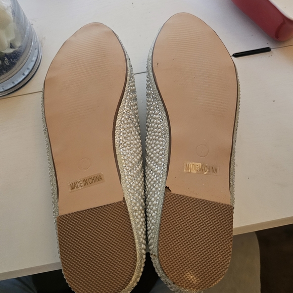 De Blossom Collection Glittering Silver Flats - Picture 15 of 16